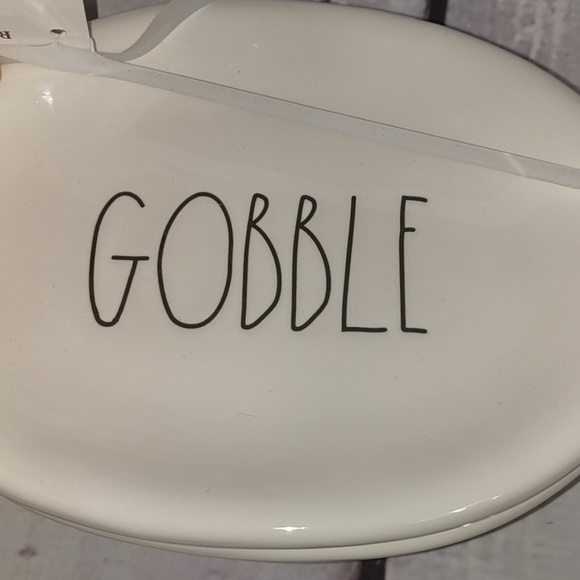 RAE DUNN Set of 4 GOBBLE Oval Plates NEW - Picture 3 of 3